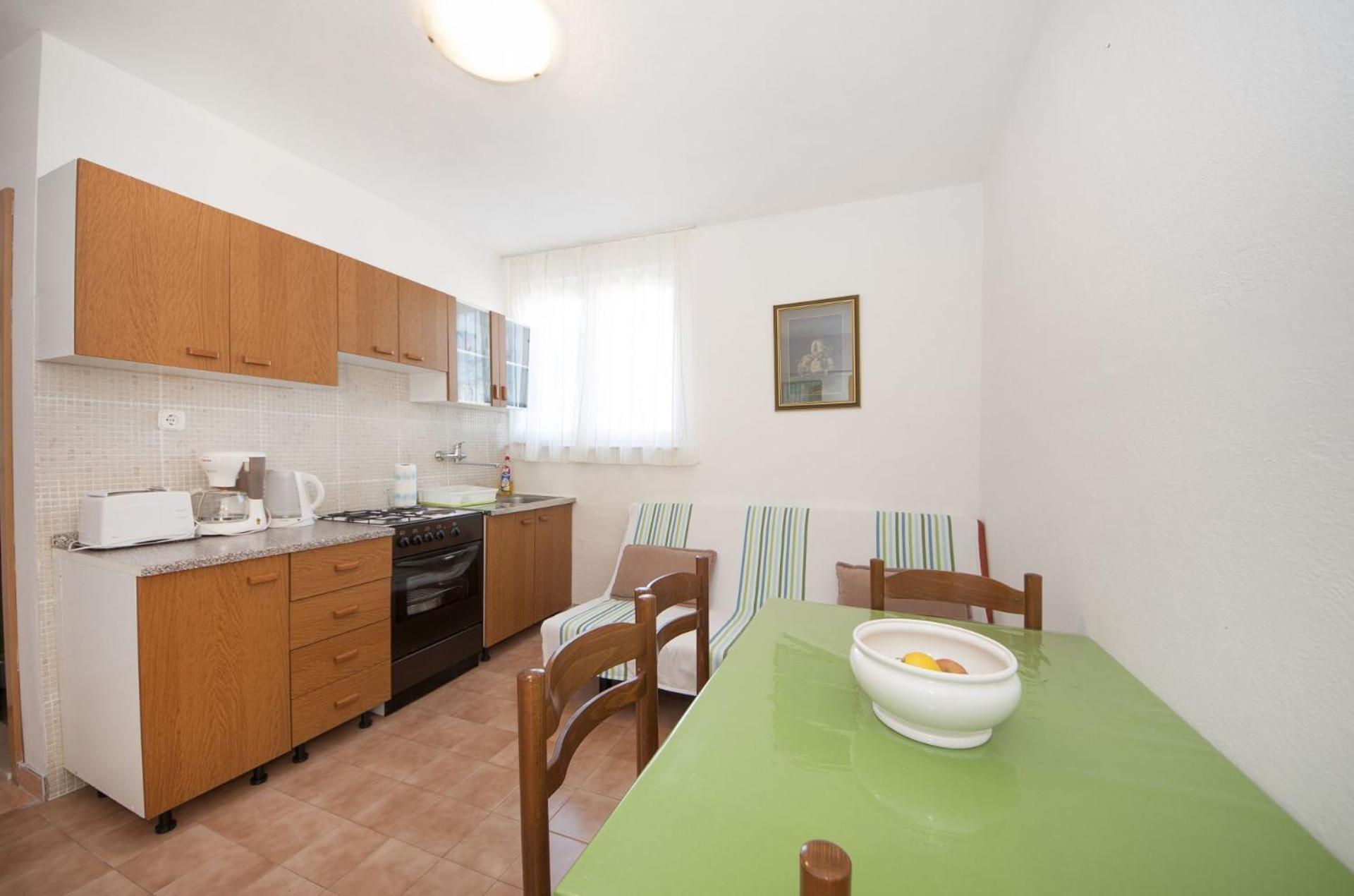Mira Apartment *